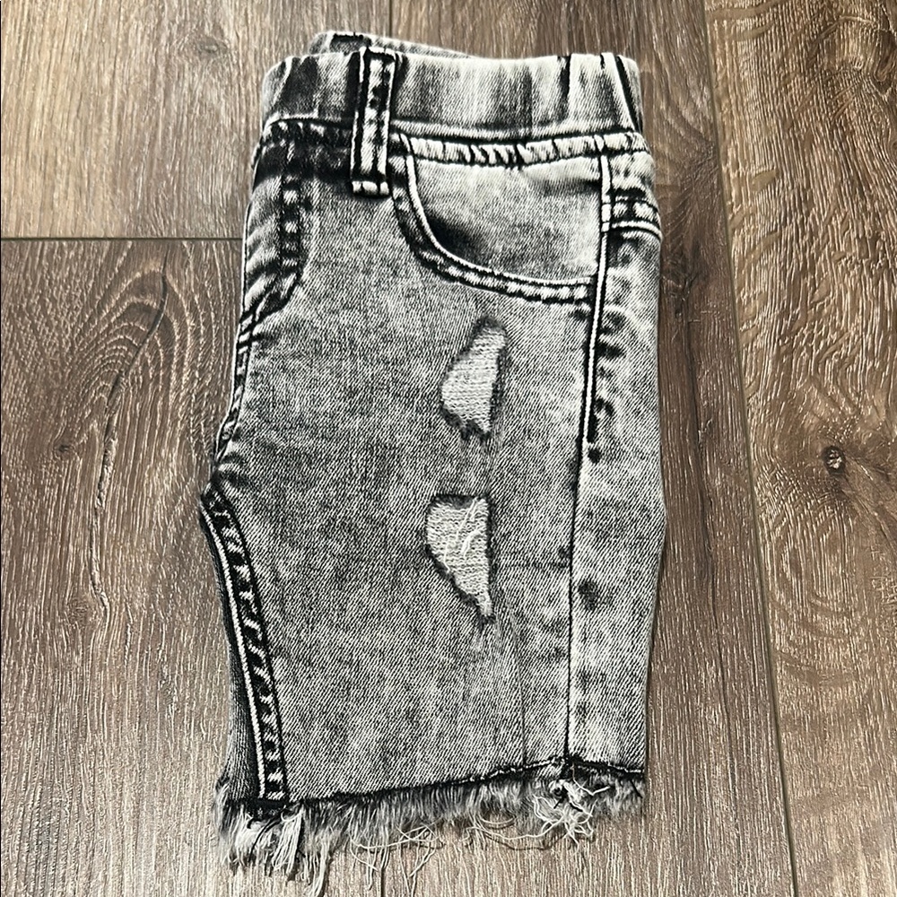 George Hats Distressed Black and Gray Denim Shorts Size: 3/4T